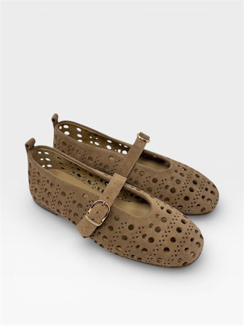 Ballerine Mary Jane Traforate in Camoscio IL LACCIO | 8138SUEDETABACCO